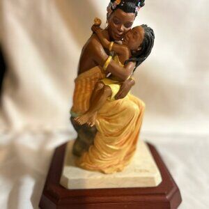 Vintage Thomas Blackshear's The Nurturer Figurine 9 inches tall Excellent Condit